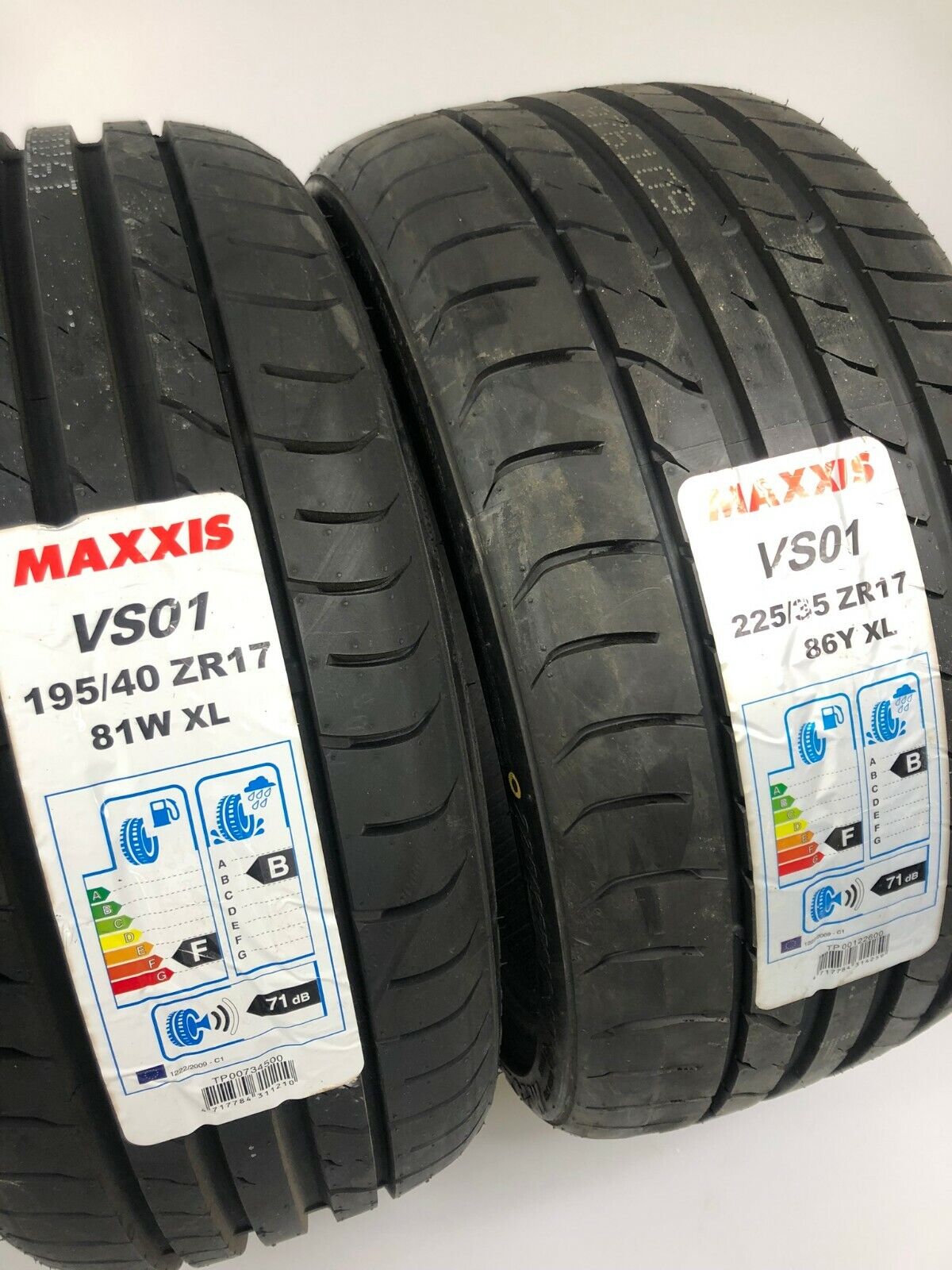 Summer Tyre Tire Set Smart Fortwo 451 195 40 +225 35 R17 Maxxis